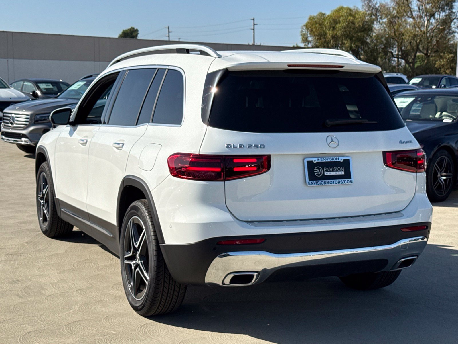 New 2026 Mercedes-Benz GLB 250 4MATIC image 8