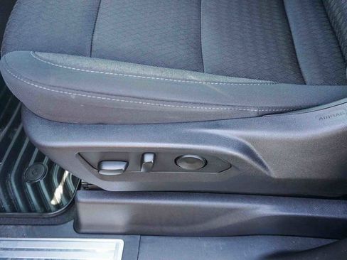 Used 2024 Chevrolet Silverado 1500 LT image 19