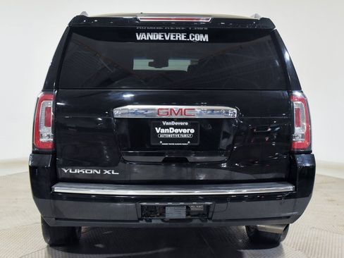 Used 2018 GMC Yukon XL Denali w/ Open Road Package image 10