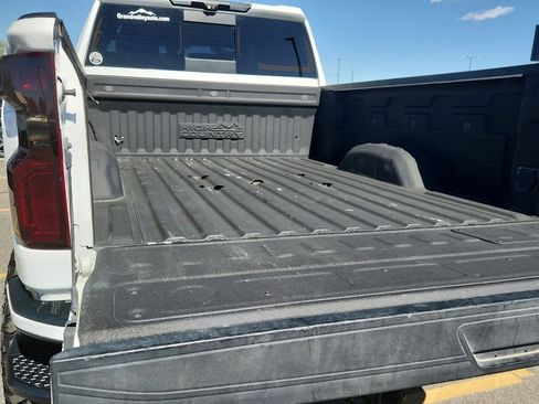 Used 2020 Chevrolet Silverado 3500 High Country w/ Z71 Off-Road Package AWD/4WD image 13