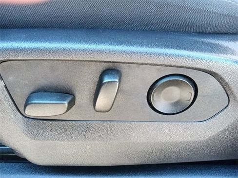 Used 2024 Chevrolet Silverado 1500 Custom image 15