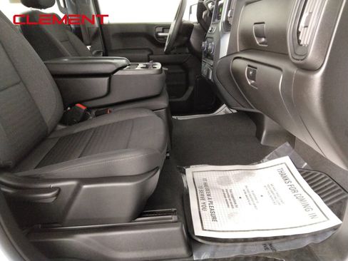 Used 2023 Chevrolet Silverado 1500 Custom AWD/4WD image 33