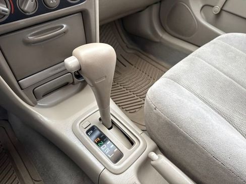 Used 2001 Toyota Corolla CE image 25