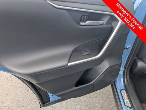 Used 2023 Toyota RAV4 XSE AWD/4WD image 11
