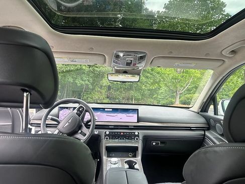 Certified 2026 Genesis GV80 3.5T Prestige AWD/4WD image 25