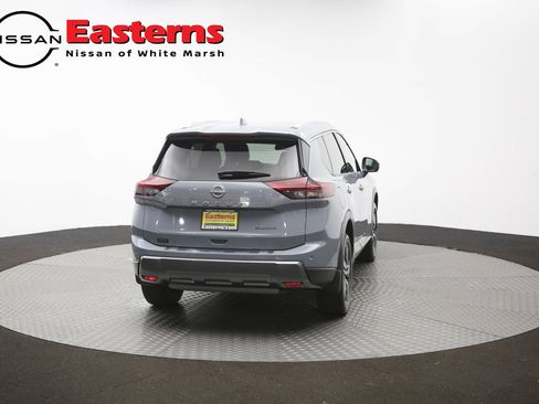 Used 2024 Nissan Rogue SL AWD/4WD image 38
