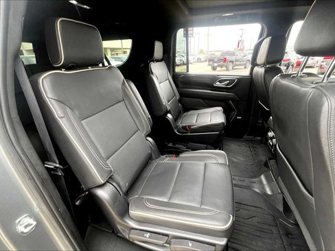 Used 2023 GMC Yukon XL SLT w/ SLT Luxury Package AWD/4WD image 20