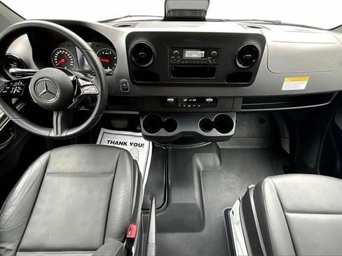 Used 2025 Mercedes-Benz Sprinter 2500 image 10
