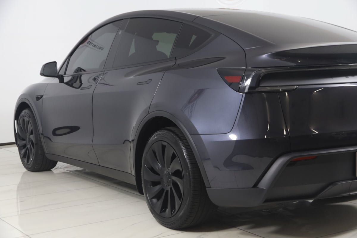 Used 2026 Tesla Model Y AWD image 24