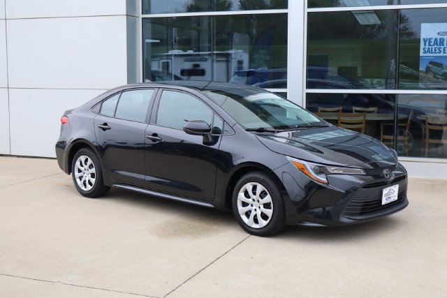 Used 2024 Toyota Corolla LE FWD image 7