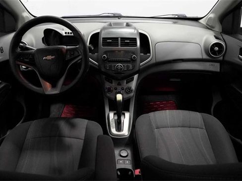 Used 2014 Chevrolet Sonic LT image 25