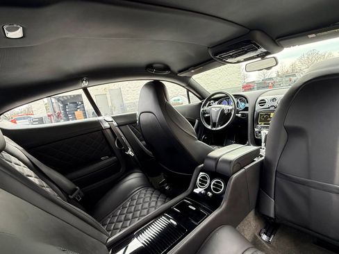 Used 2017 Bentley Continental GT image 17