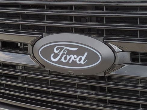 New 2025 Ford F150 Platinum w/ Equipment Group 702A High image 11