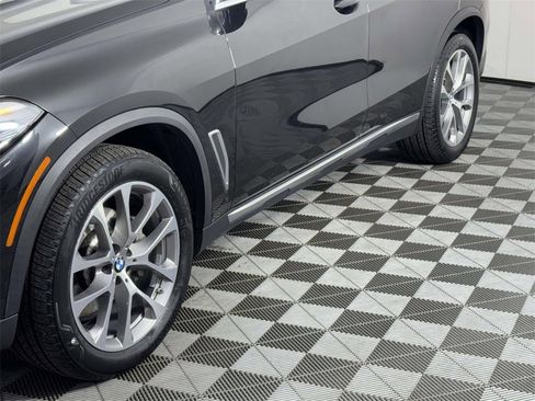 Used 2023 BMW X5 xDrive40i w/ Parking Assistance Package image 12