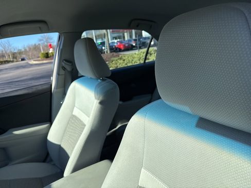 Used 2014 Toyota Camry LE image 8