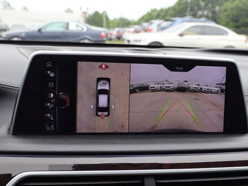 Used 2016 BMW 750i xDrive AWD/4WD image 30