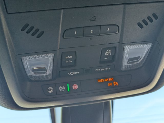 Used 2024 Chevrolet Blazer Premier w/ Enhanced Convenience Package FWD image 24