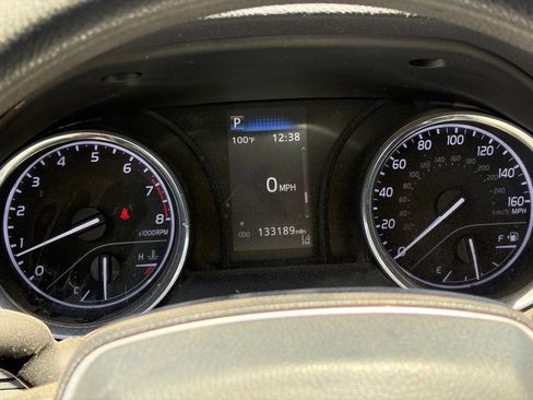 Used 2020 Toyota Camry LE FWD image 12
