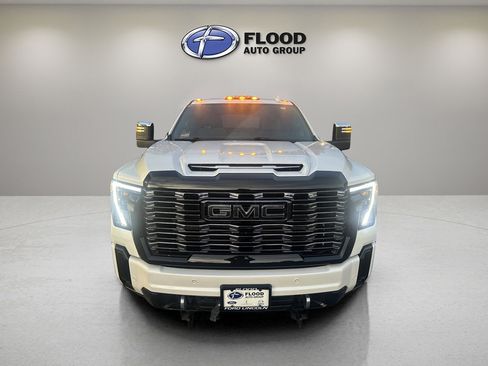 Used 2025 GMC Sierra 2500 Denali Ultimate w/ Snow Plow Prep/Camper Package image 2