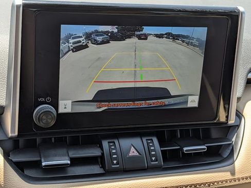 Used 2023 Toyota RAV4 XLE Premium AWD/4WD image 18