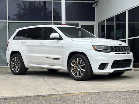 Used 2018 Jeep Grand Cherokee Trackhawk AWD/4WD image 35