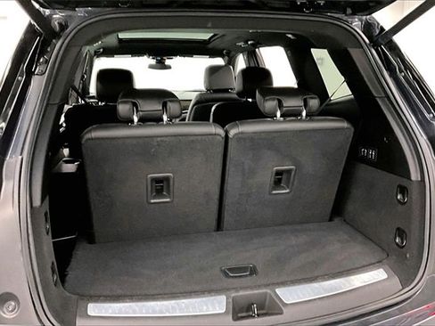 Used 2022 Cadillac XT6 Premium Luxury image 39