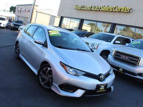 Used 2018 Toyota Corolla iM w/ Carpet Mat Package (TMS) FWD image 35