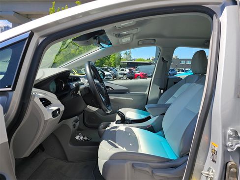 Used 2020 Chevrolet Bolt Premier w/ Infotainment Package image 23