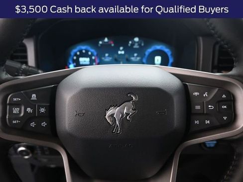 New 2025 Ford Bronco Badlands image 9