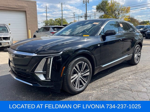 Used 2024 Cadillac Lyriq Luxury w/ LPO, Floor Liner Package AWD/4WD image 1