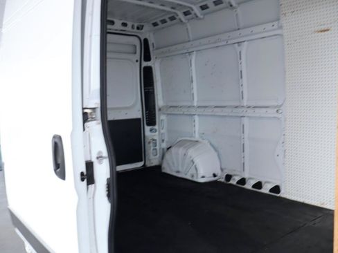 Used 2017 RAM ProMaster 2500 FWD image 32