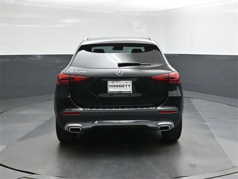 New 2026 Mercedes-Benz GLA 250 4MATIC image 8