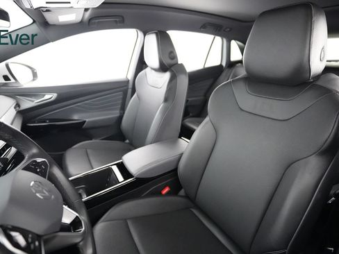 Used 2023 Volkswagen ID.4 S RWD image 4