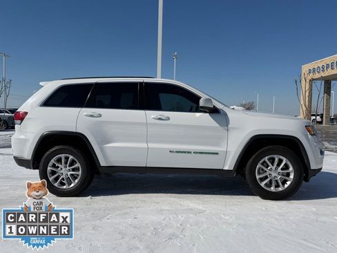 Used 2022 Jeep Grand Cherokee Laredo X image 22