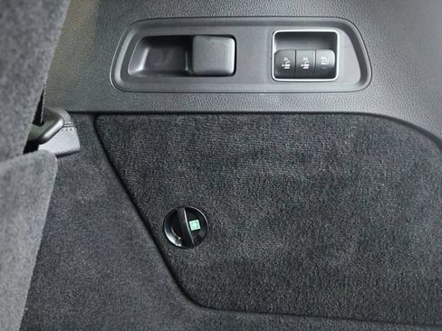 Certified 2026 Mercedes-Benz GLS 450 4MATIC image 25