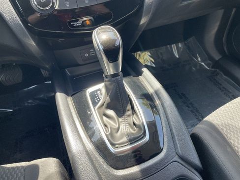Used 2021 Nissan Rogue Sport S FWD image 18