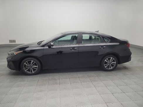 Used 2023 Kia Forte LXS image 2