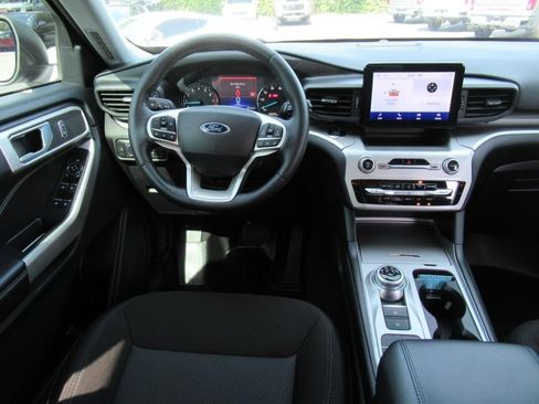 Used 2022 Ford Explorer XLT w/ Class IV Trailer Tow Package image 14