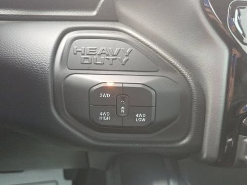 Used 2026 RAM 3500 Big Horn AWD/4WD image 19