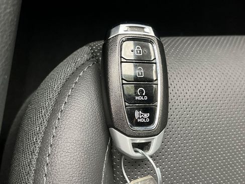 Used 2023 Hyundai Kona Limited AWD/4WD image 28