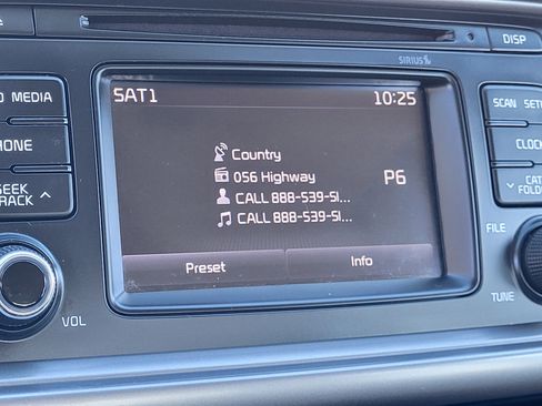 Used 2017 Kia Optima LX w/ Driver Convenience Package image 21