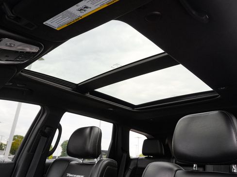 Used 2018 Jeep Grand Cherokee Trackhawk AWD/4WD image 27