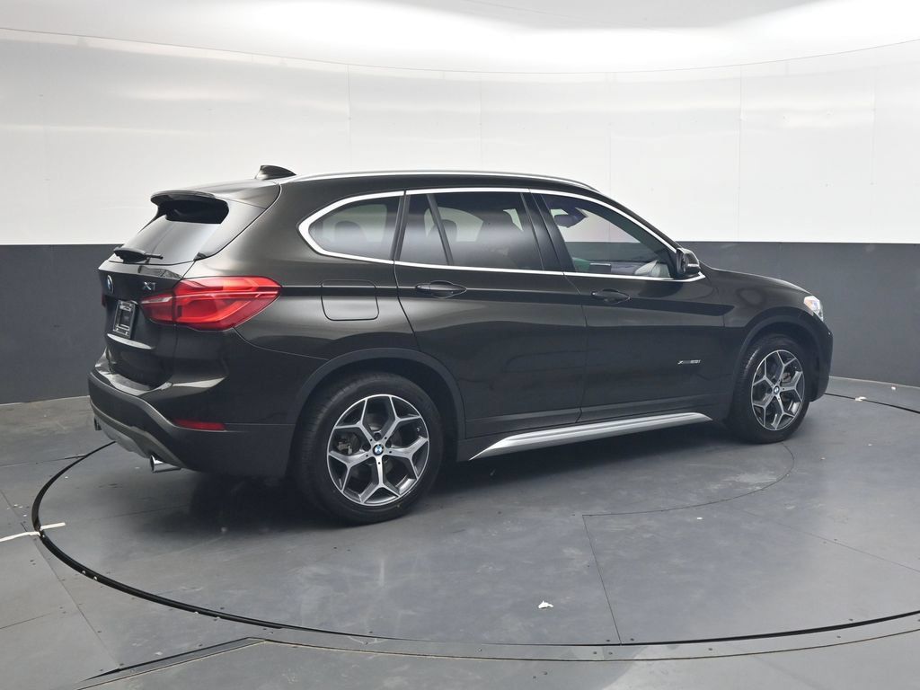 Used 2017 BMW X1 xDrive28i AWD/4WD image 4
