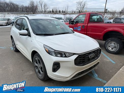 Used 2023 Ford Escape ST-Line Select image 1
