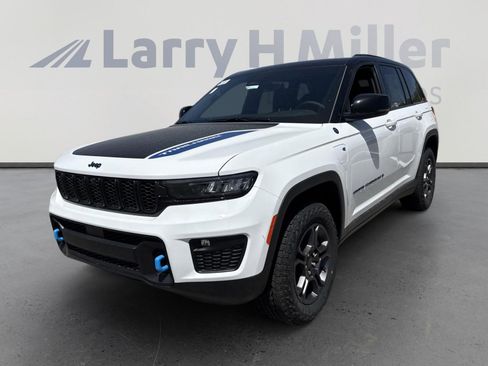 New 2025 Jeep Grand Cherokee Trailhawk image 4