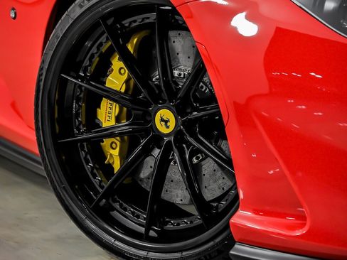 Used 2019 Ferrari 812 Superfast RWD image 3