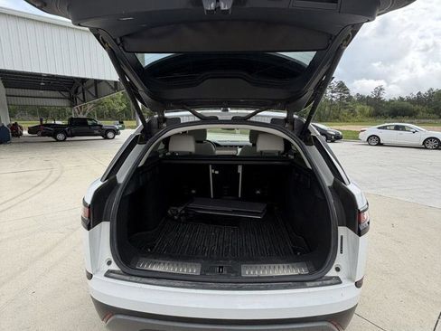 Used 2018 Land Rover Range Rover Velar S image 21
