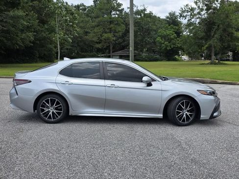 Used 2023 Toyota Camry SE FWD image 30