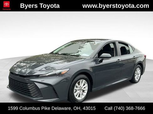 Used 2025 Toyota Camry LE image 1