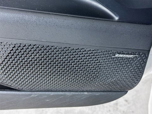 Used 2024 Hyundai Elantra Limited image 17